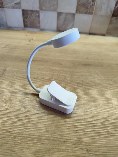 Lampa na čítanie kníh, 