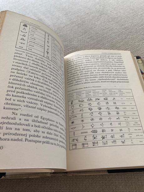 Na počiatku bol sumer vojtech zamarovský,