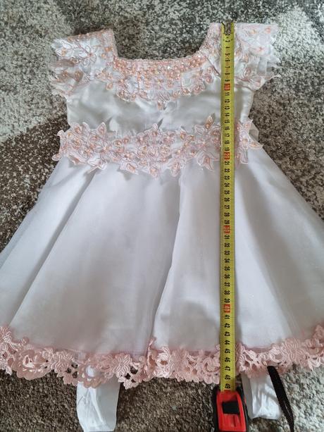 Slavnostné šaty, 80