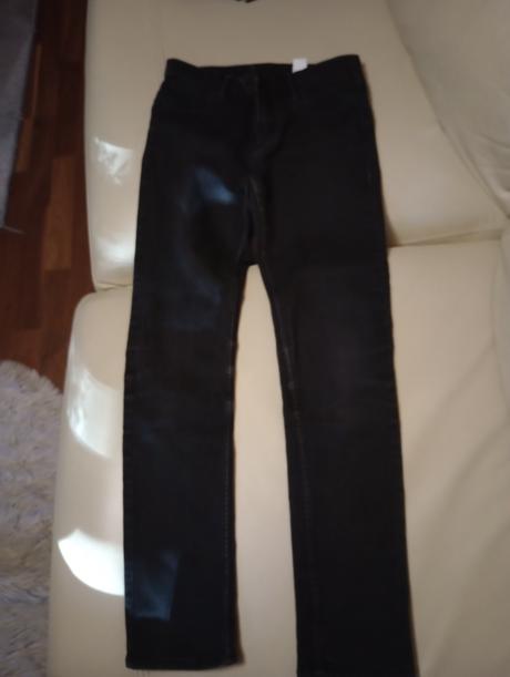 Ponúkam chlapčenské rifle, h&m,158