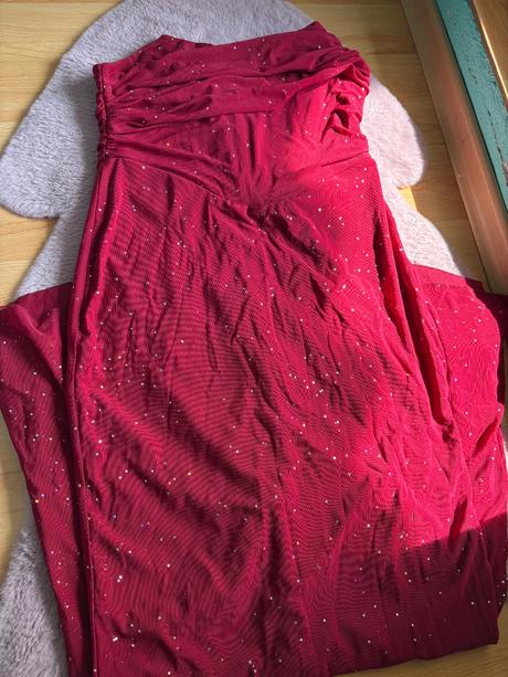 Trblietavé šaty, xl