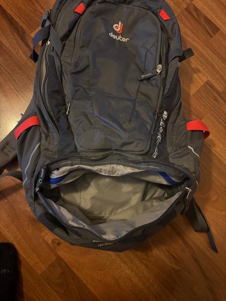 Turisticky ruksak 32l,