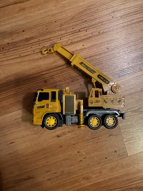 Auta - traktory, vysokozdvizny vozik, autozeriav,