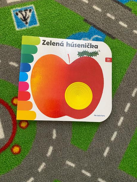 Kniha zelená húsenička, 