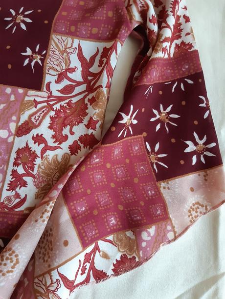 Súprava blúzka a sukňa, 158