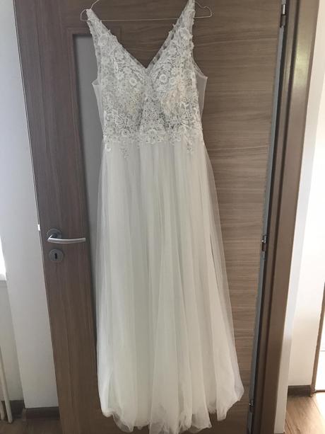 Spoločenské šaty/svadobné, 42