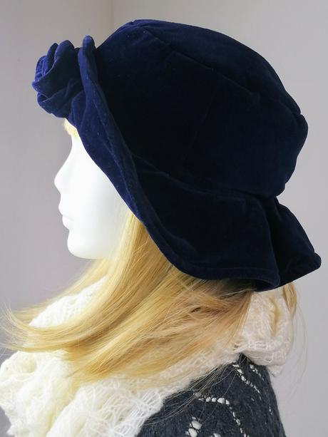 H&m-zamatový klobúčik pre malú slečnu, h&m,xs