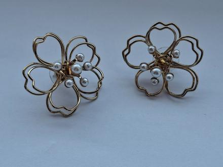 Kvetinové náušnice s perličkami, 