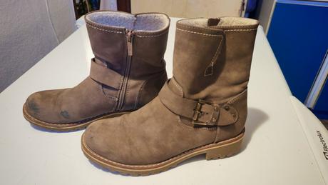 Čižmy, clara barson,37