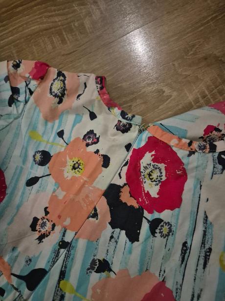 Krásne letné šaty, 128