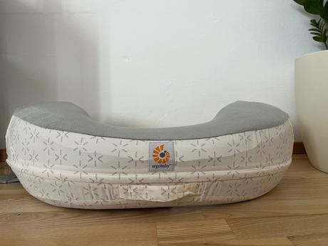 Ergobaby vankúš na kojenie, 