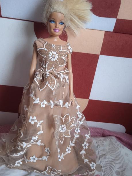 Šaty pre babiku barbie, 