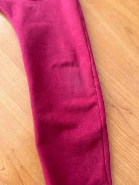 Tepláky pískacie, 146