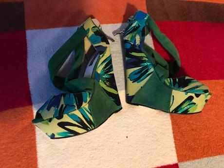 Sandalky,zn. sergio todzi, výška podpatku 15 cm, 38