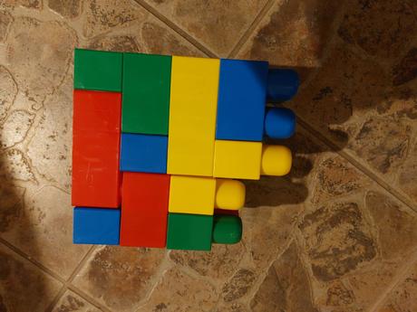 Stavebnica pre najmensie deti + vedierko,