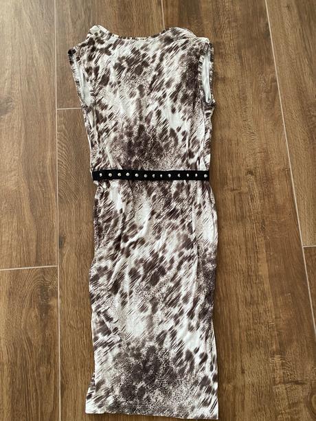 Gepardove saty, guess,s