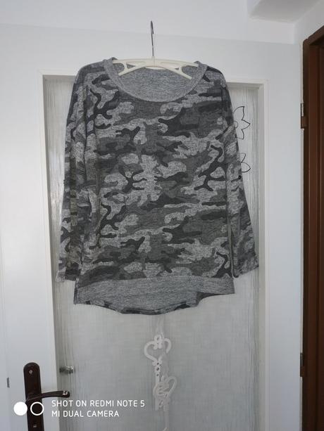Sivý maskáčový top/teplejšie tričko - uni, m