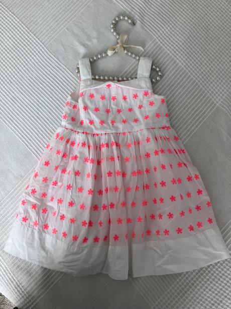 Neskutočne krásne šaty, young dimension,80