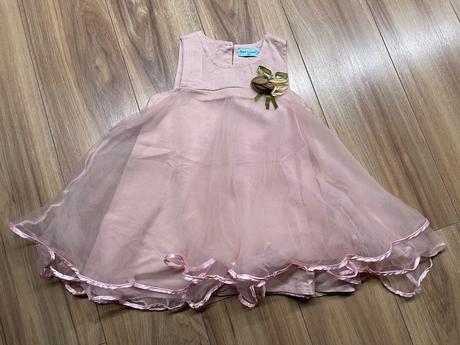 Slávnostné šaty, 92