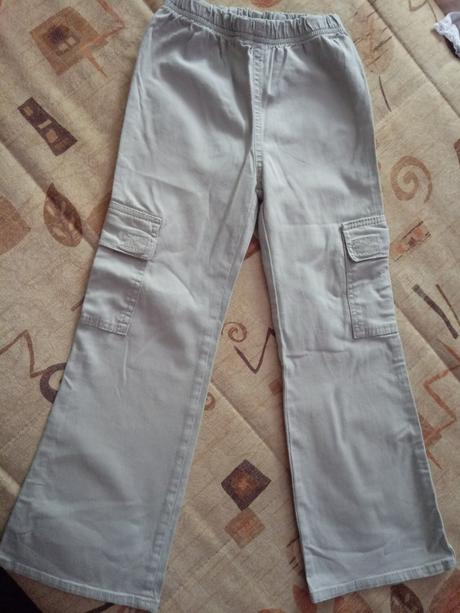 Nohavice pre tenucké dievcatá, katval,116