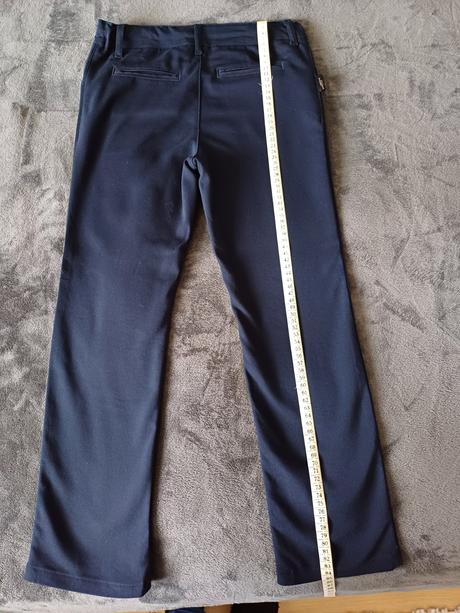 Nohavice a košeľa, 134