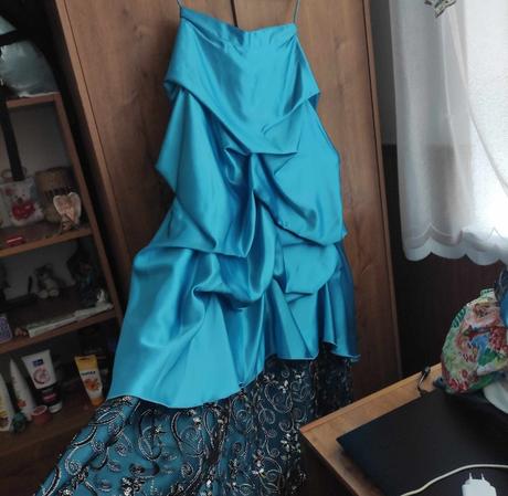 Šaty na stužkovú, 36