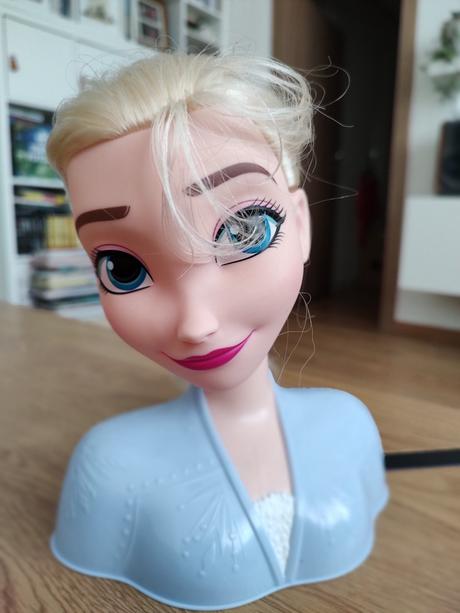 Frozen hlava na česanie,