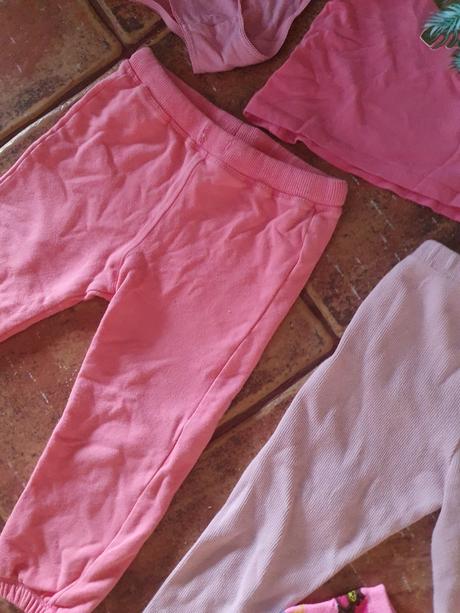 Tepláky, čiapka, tričko, ponožky,nohavičky v.86, 86–98