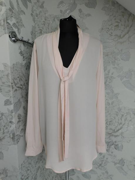 Pekna elegantna bluzka, 42