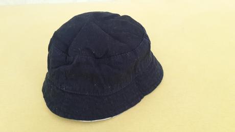 Obojstranny klobucik vel. 9-12 mes., f&f,80