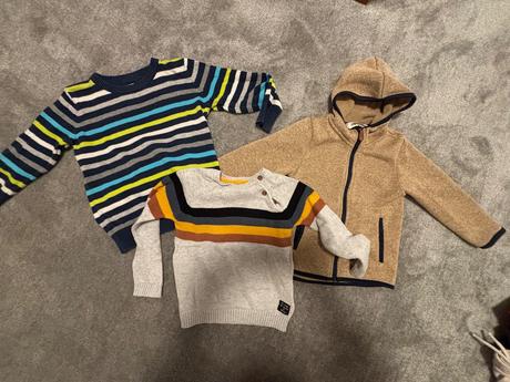 Set 1x mikinka a 2x svetrik, 104–116