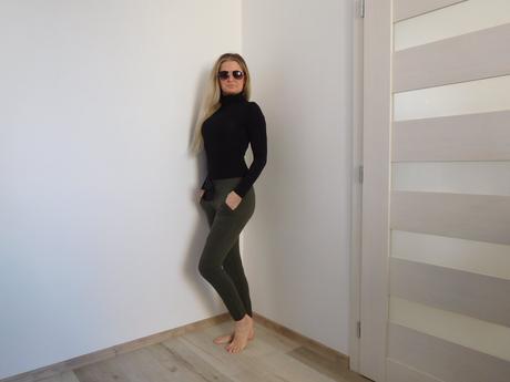 Čierny rolák dámsky 36v,, tezenis,s