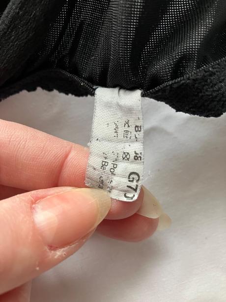 Čierna pevná podprsenka astratex 70g, 70f