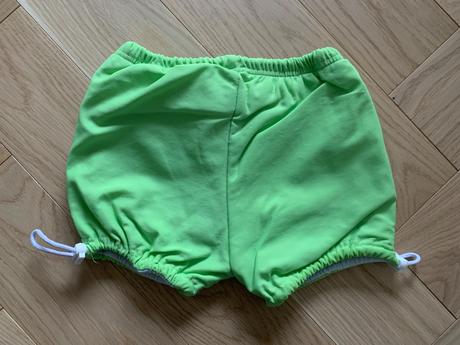 Dojčenske plienkové plavky, 62