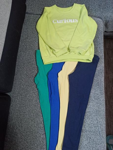 2xmikina+4x legíny, 122–134