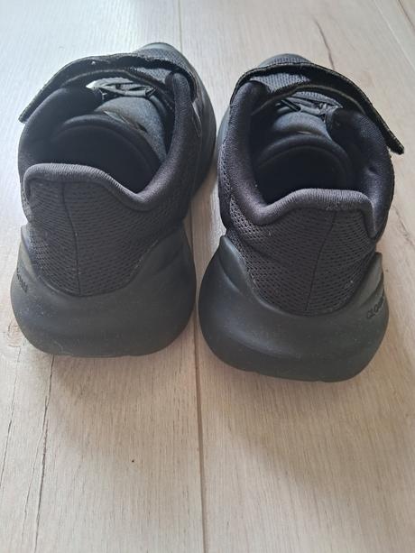 Čierne adidas botasky, adidas,31