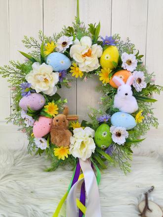 Veľkonočný venček so zajačikmi,