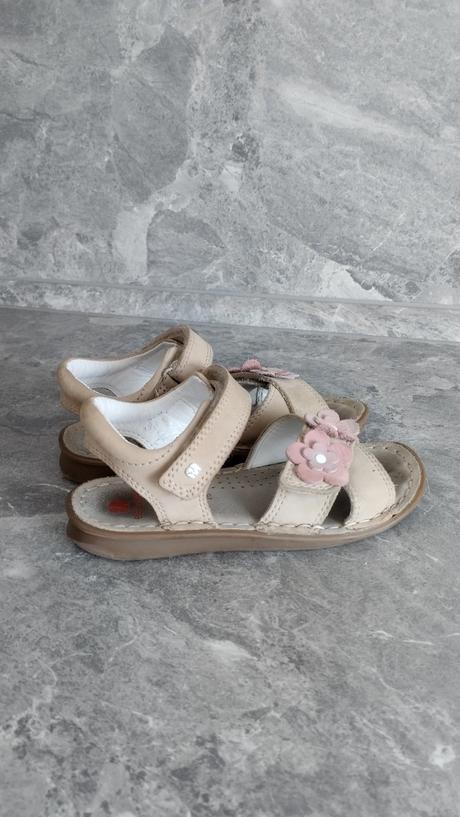 Dievčenské kožené sandálky, 26