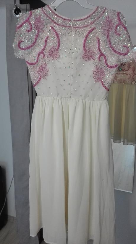 Nádherné šaty aj pre tehulky, 36 / s