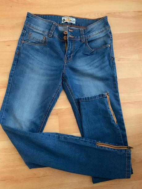 Dámske oblecenie, s