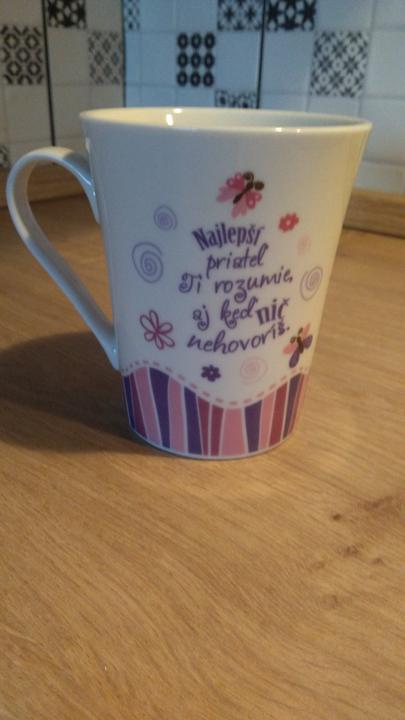 Šálka pre naj kamošku, 