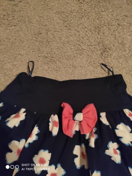 Dievčenská sukňa, 140