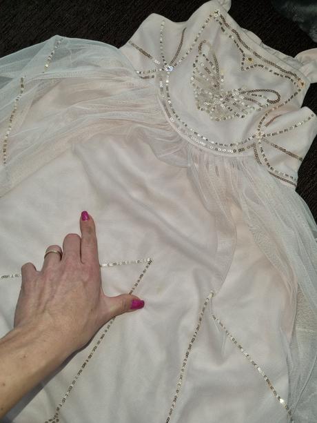 Kostým-šaty 7-8 rokov,