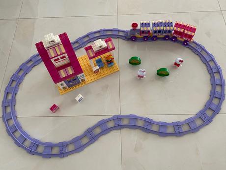 Unico stavebnica hello kitty s vlakovou stanicou,