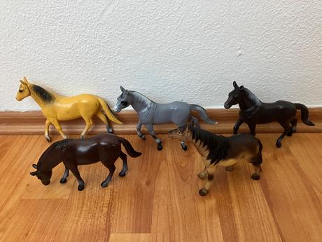 Koniky, velkost 10cm, 