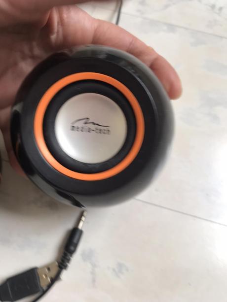 Univerzálne reproduktory k pc 2 ks,