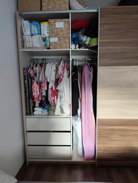 Veľká šatníková skriňa, 