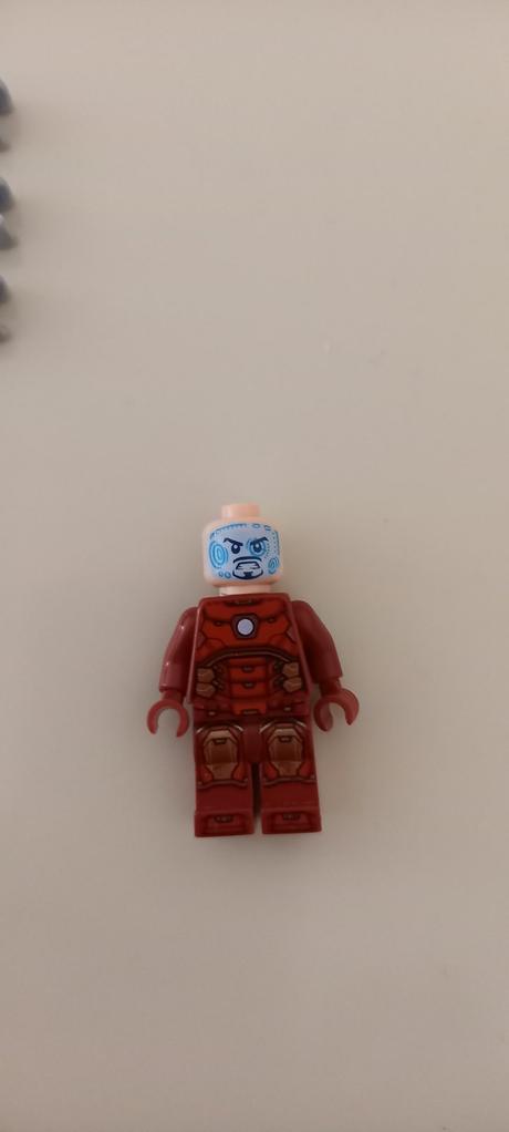 Lego avengers 76140, 