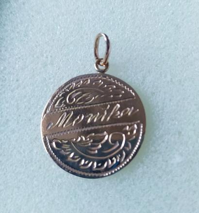 Zlatý prívesok 585 s gravirovanim,