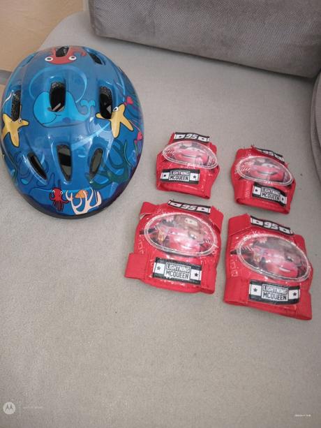 Prilba a chrániče, s